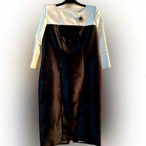 Women’s dress by Issac Tamari